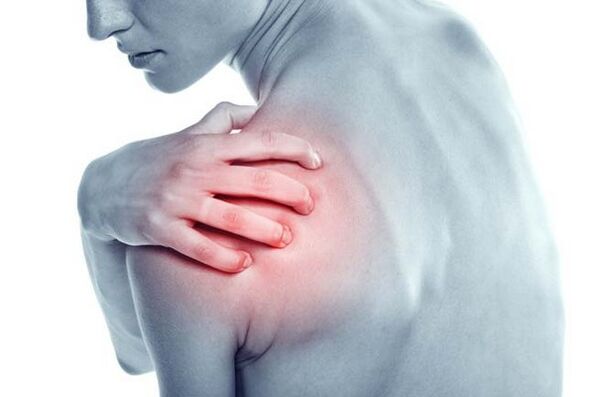 Schulterschmerzen sind ein Symptom einer Arthrose des Schultergelenks. 